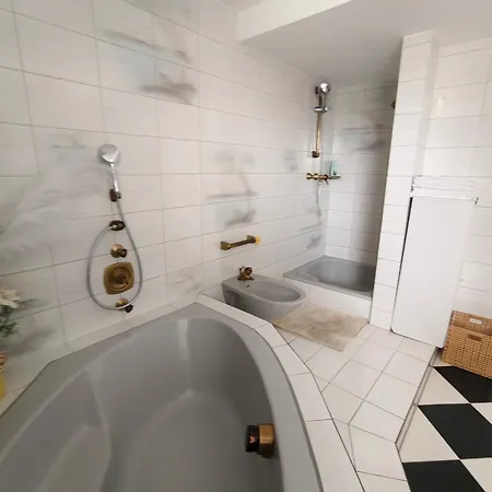 Deluxe Mutters-ihr Zuhause Bei Innsbruck! Perfekt Fuer Familien, Gruppen Bist 5 Personen !bestes Preis Leistung! Апартаменти *